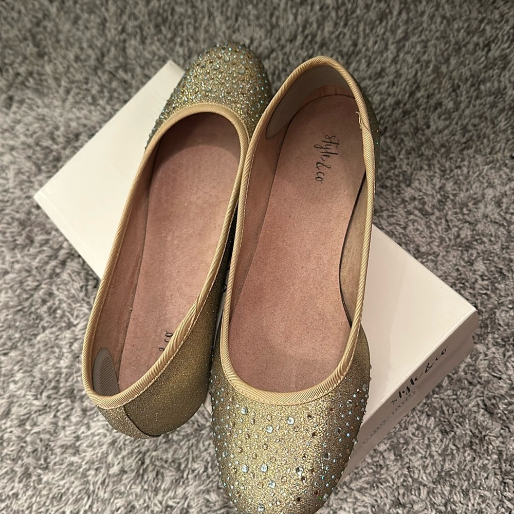 Style & co slip on sandals